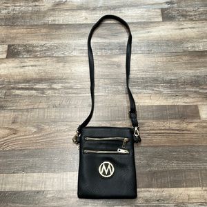 Mia K. collection • black crossbody bag